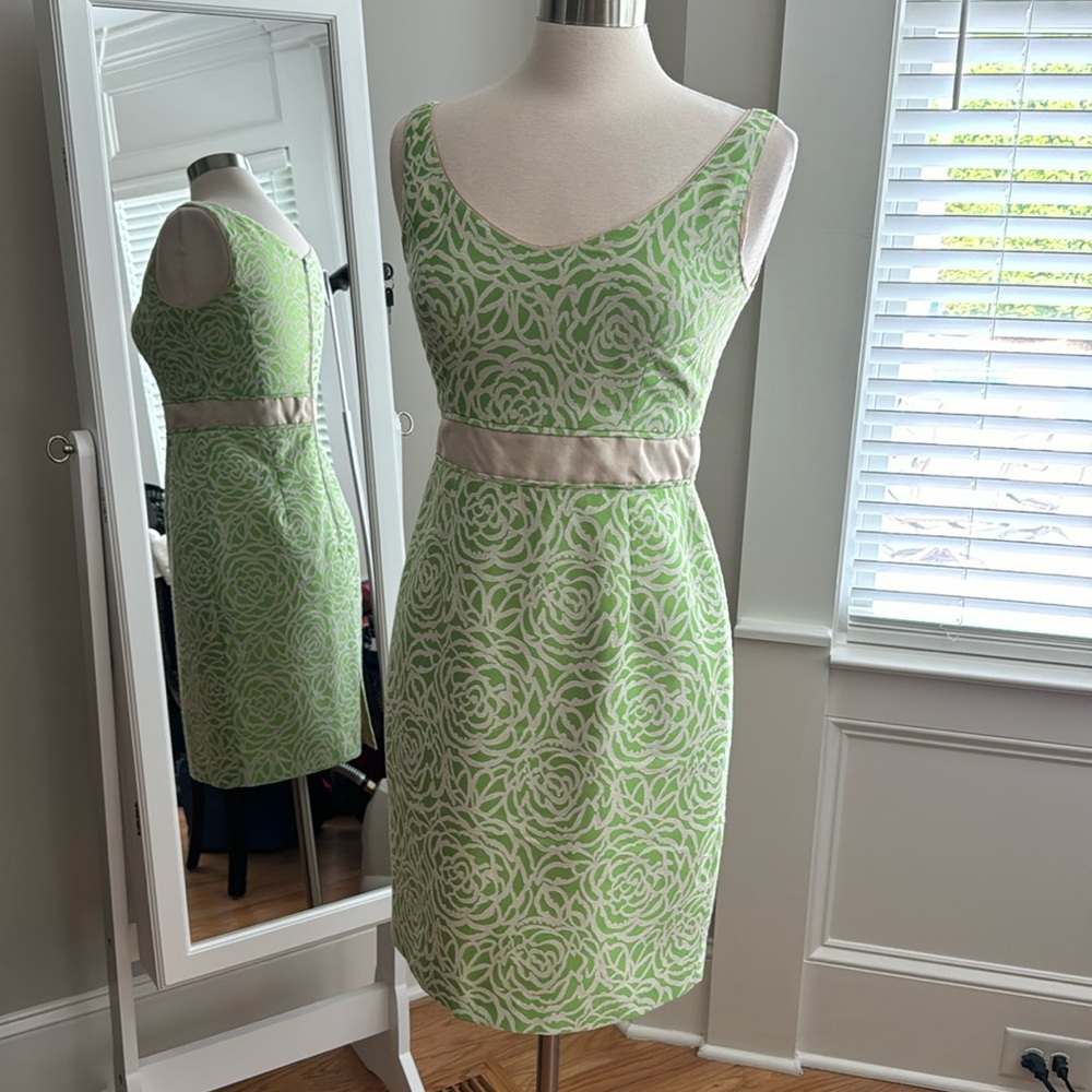 Maggy London Sz 6 green and cream fitted sheath dress EUC fully lined back zip